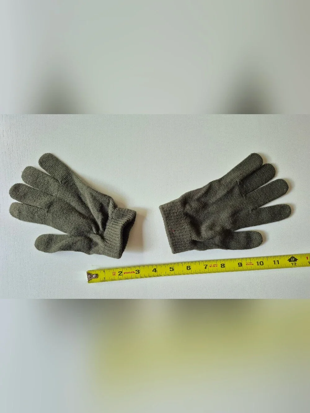 Women's Soft Lightweight Olive Green Gloves